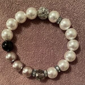 Elegant Faux Pearl and Silver Beaded Bracelet NIB